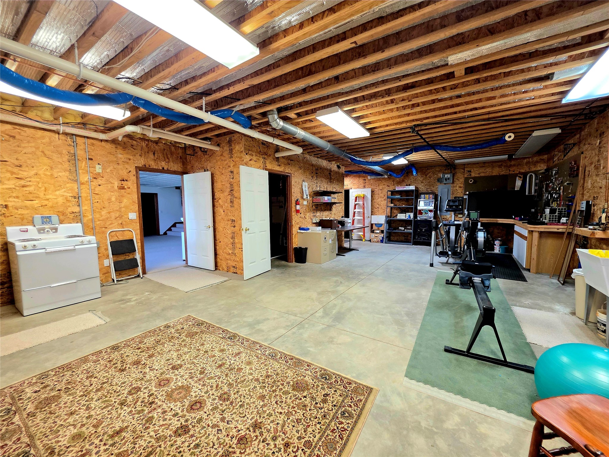 811 N Main Street Property Photo 30