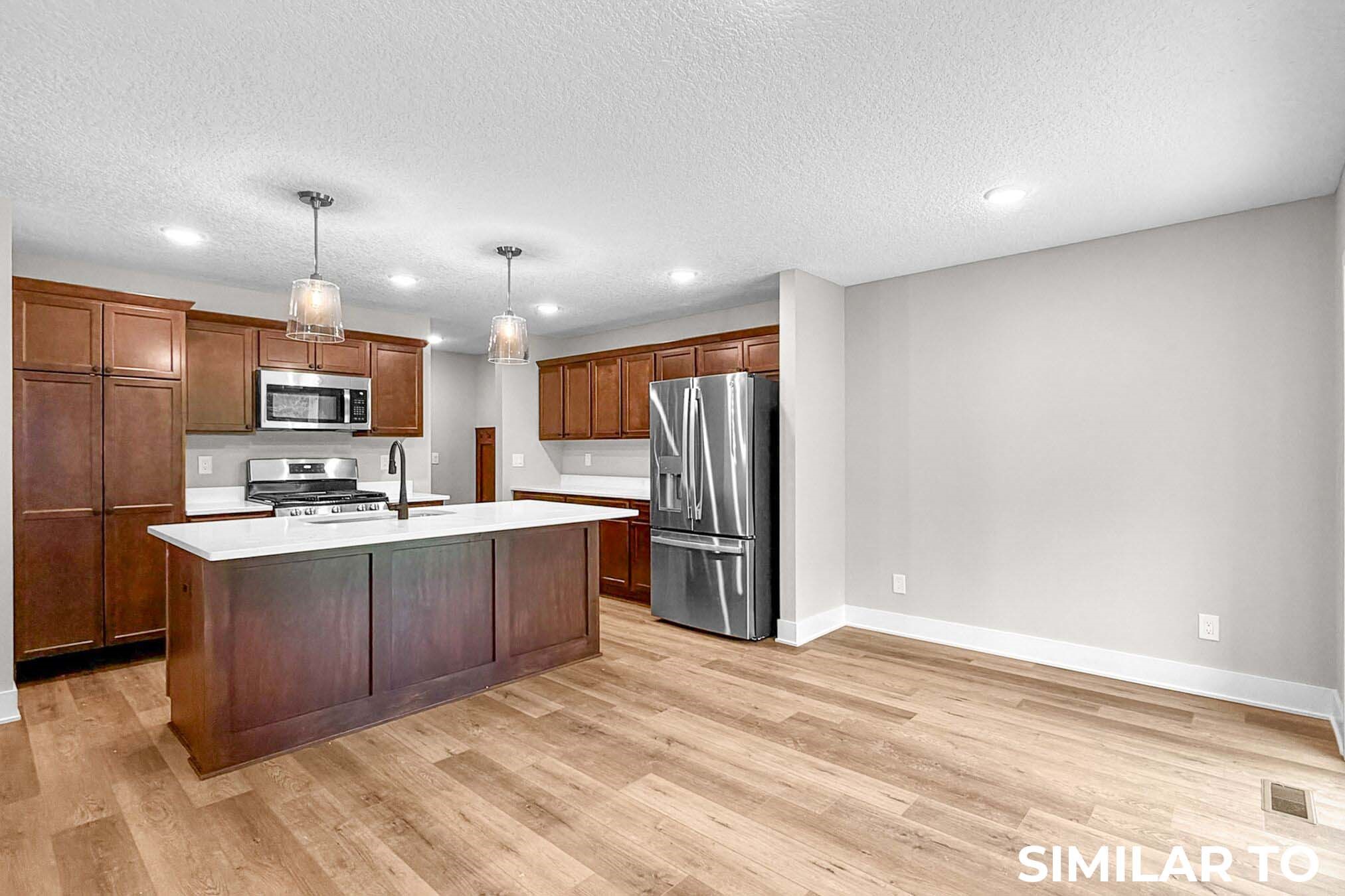 305 W Clay Street Property Photo 4