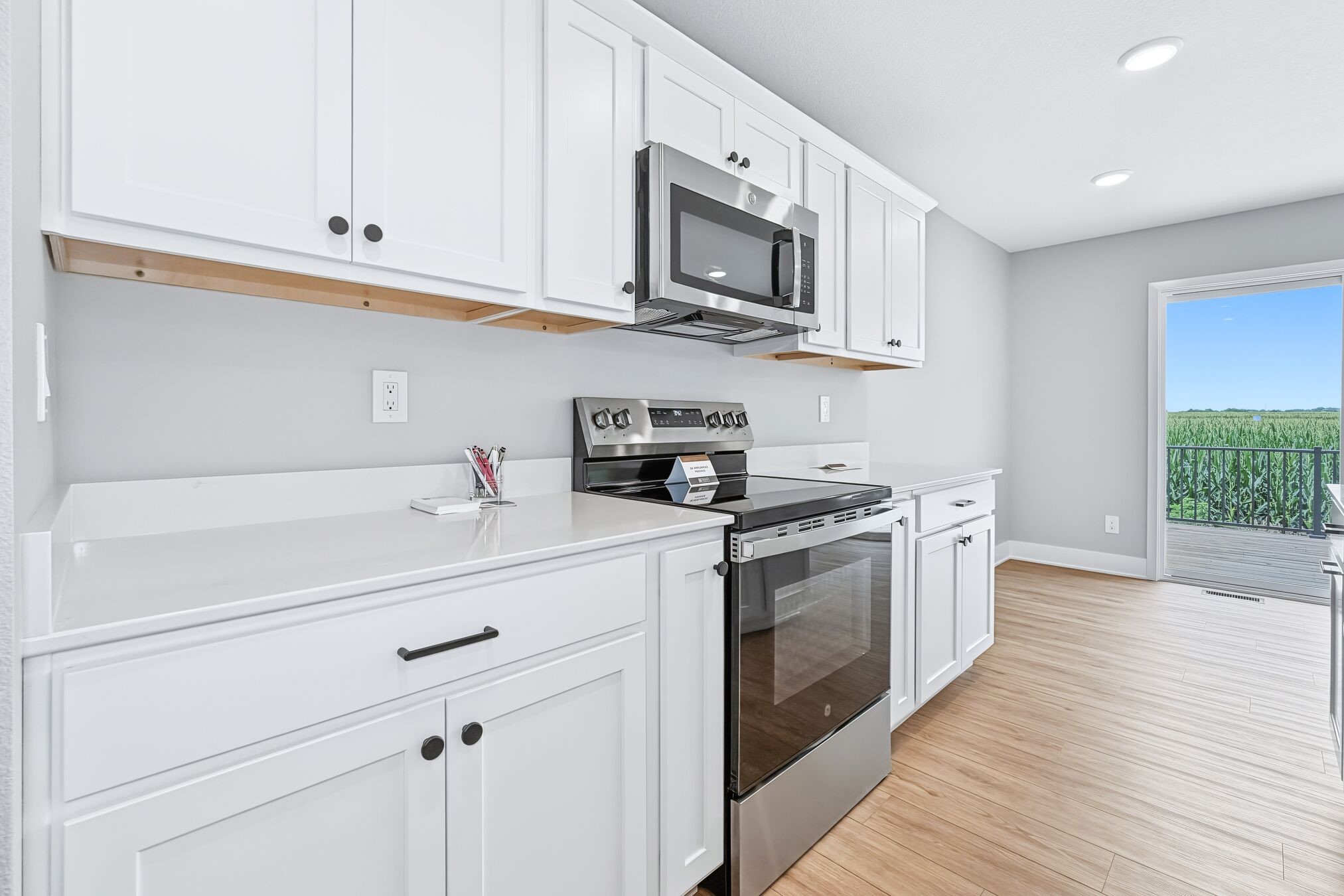 307 W Clay Street Property Photo 16