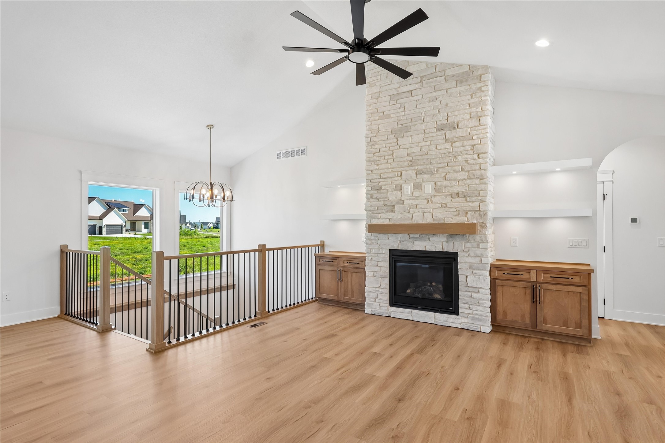 17537 Northview Drive Property Photo 3