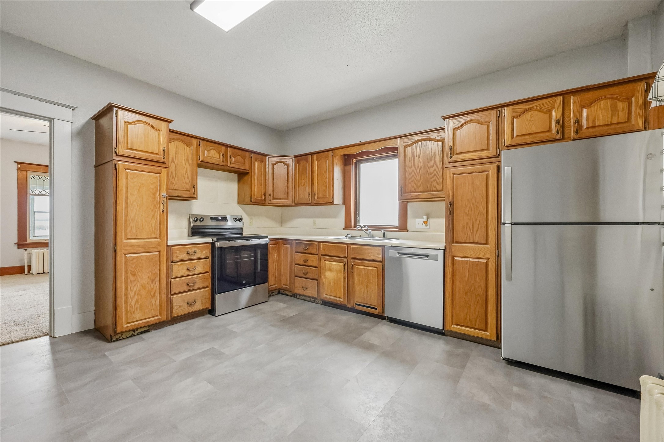 22346 245th Street Property Photo 19