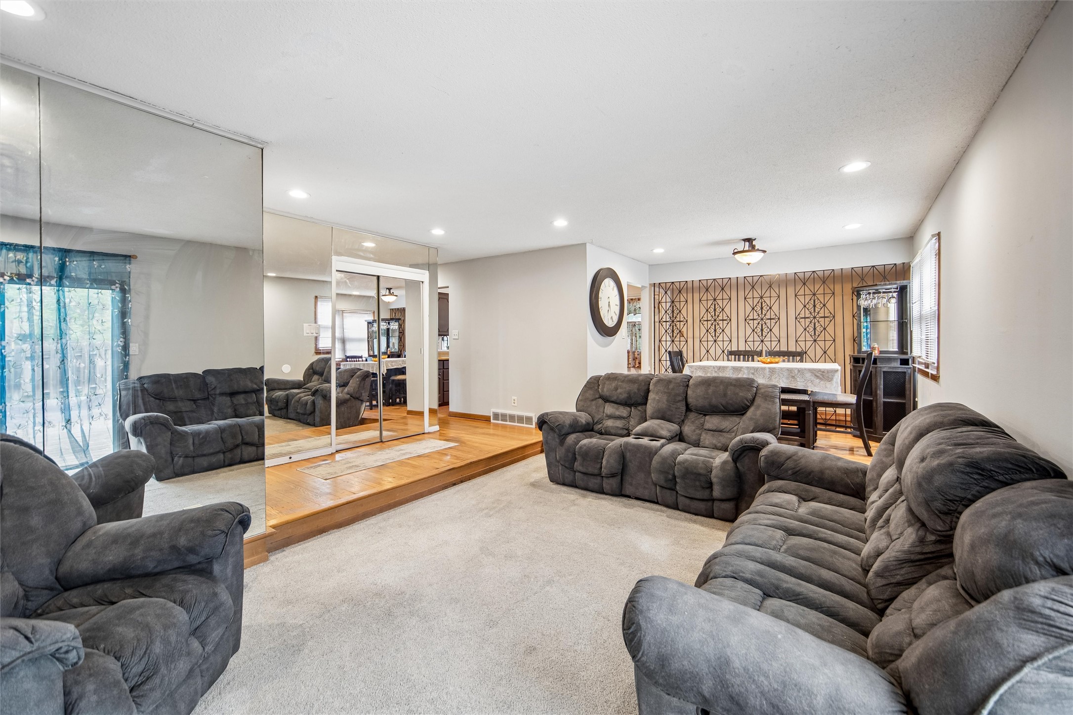 223 Miller Avenue Property Photo 4