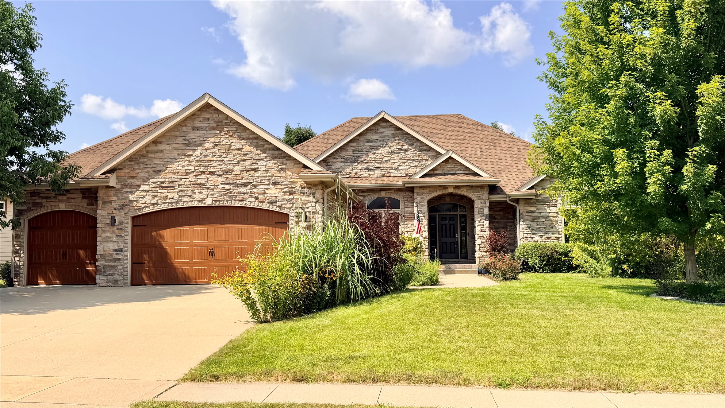 16915 Winston Circle Property Photo 1