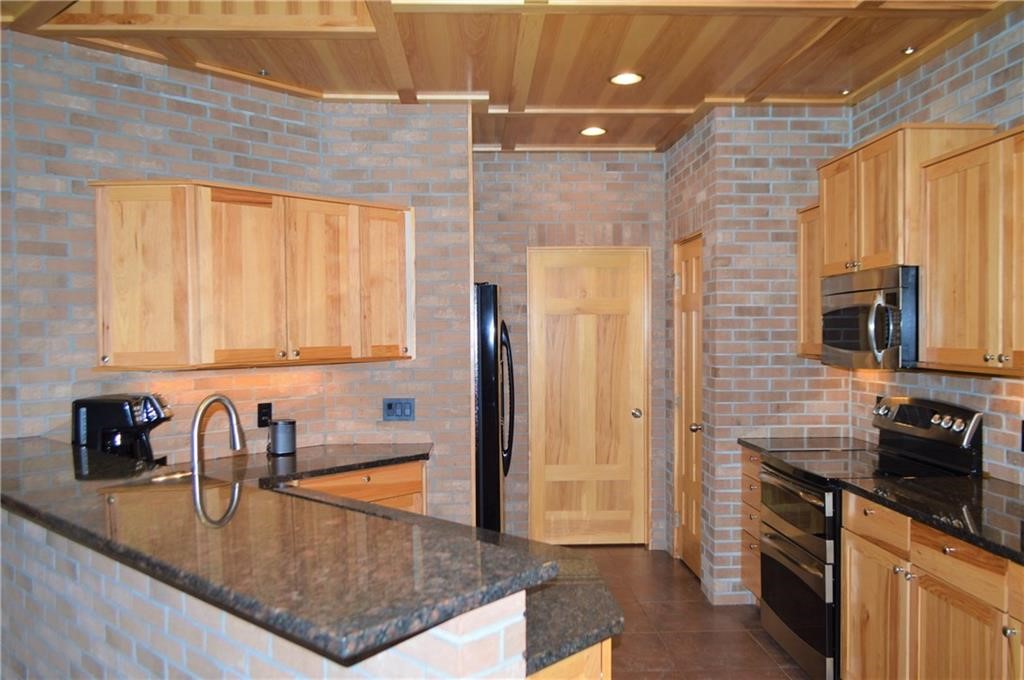 5437 Prairie Parkway Property Photo 4