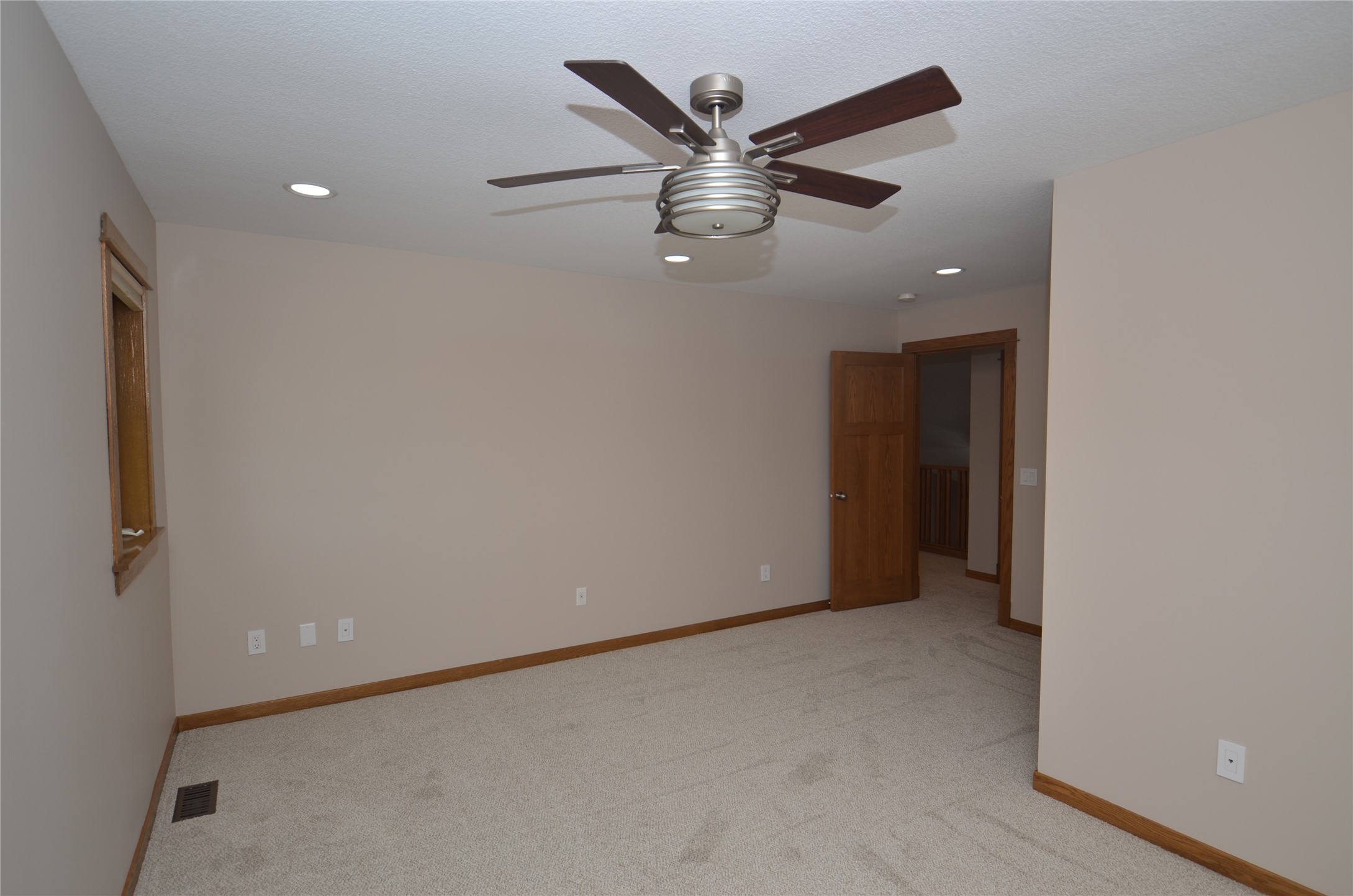 5437 Prairie Parkway Property Photo 19
