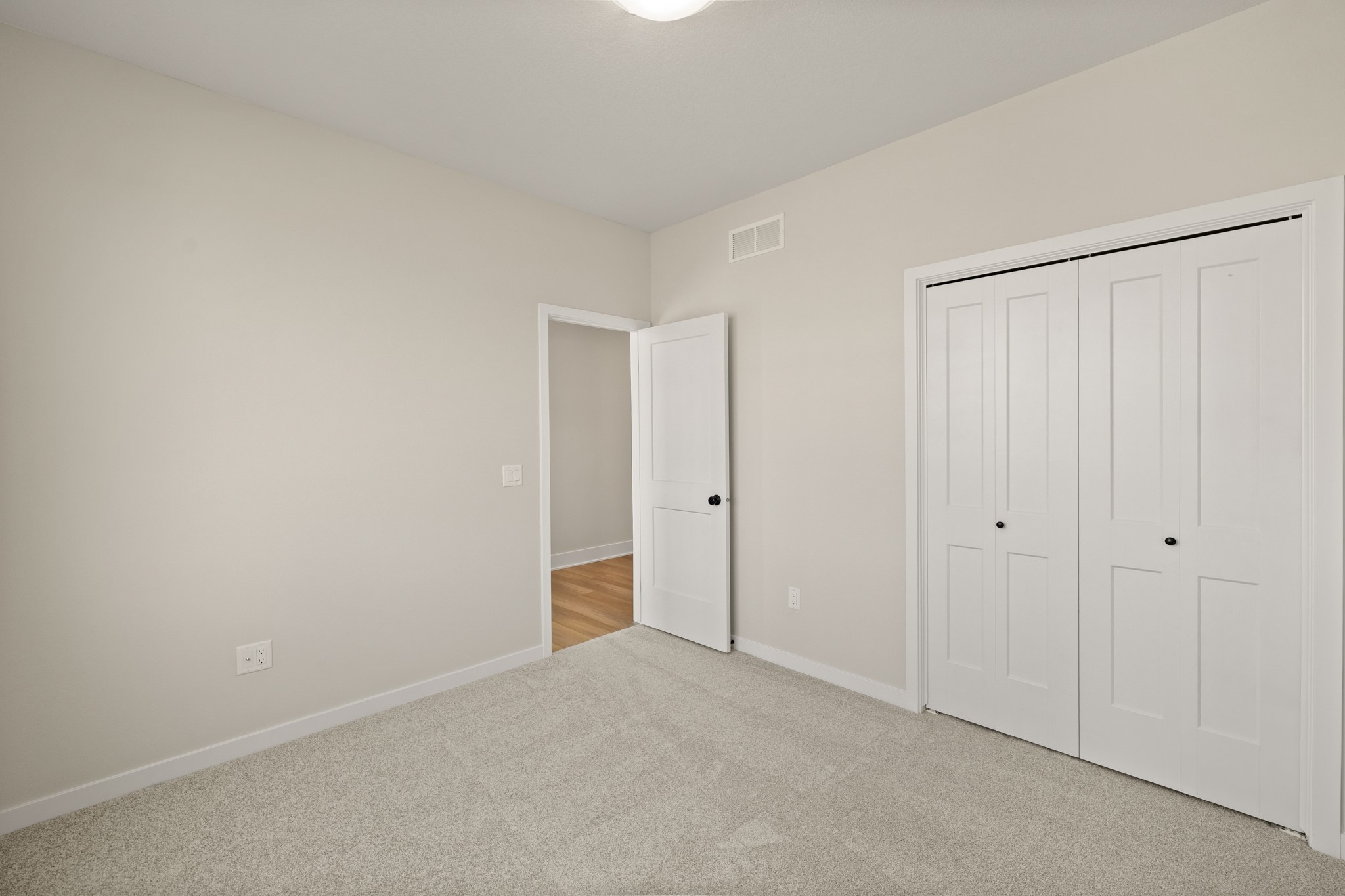 4301 Ne 5th Street Property Photo 5