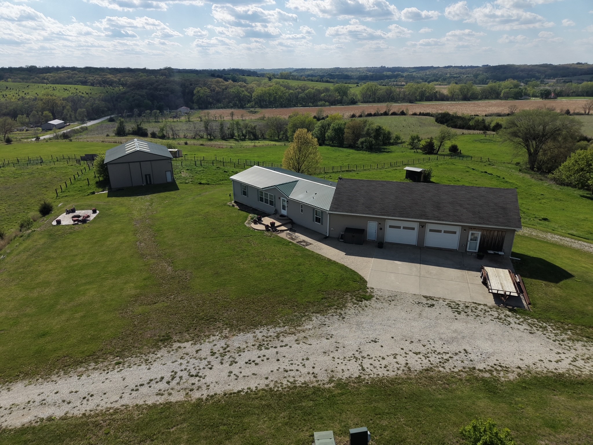 3011 Settlers Trail Property Photo 2