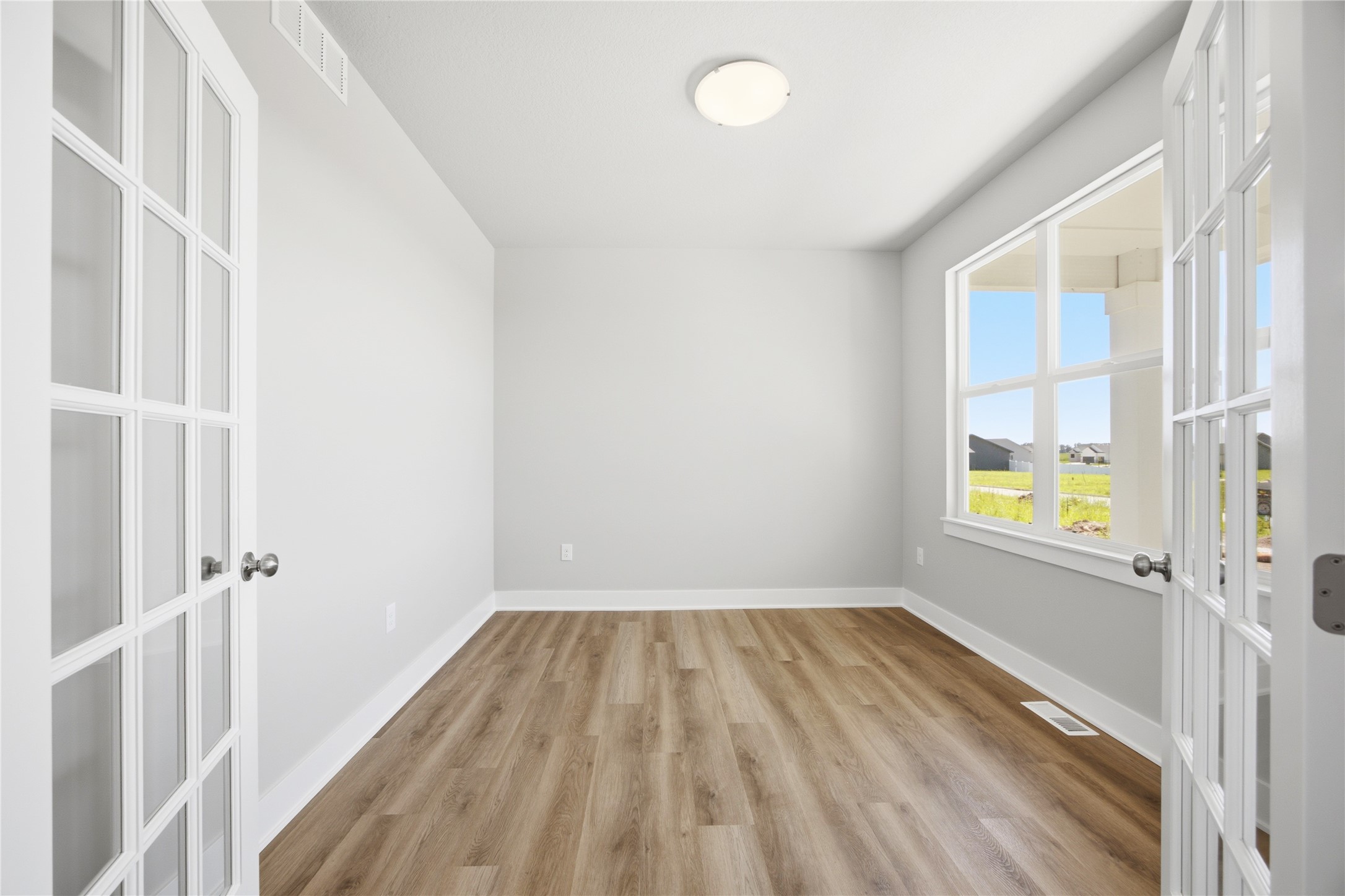 4731 179th Street Property Photo 3