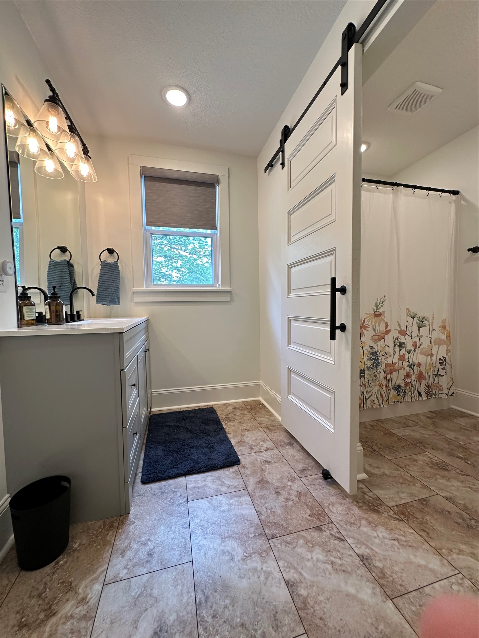 505 E Court Avenue Property Photo 24