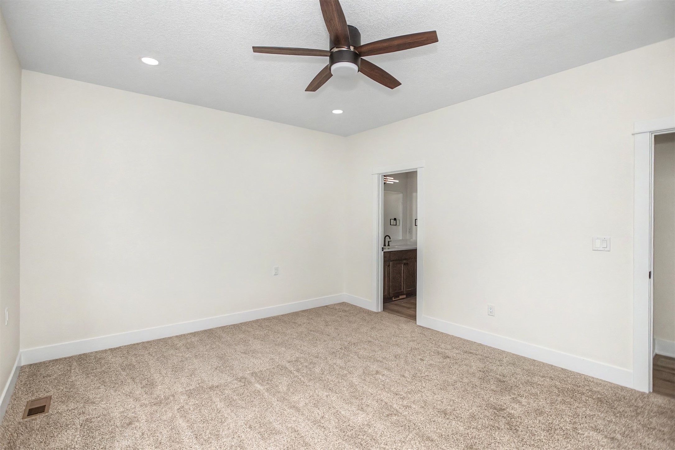521 Greene Street Property Photo 15