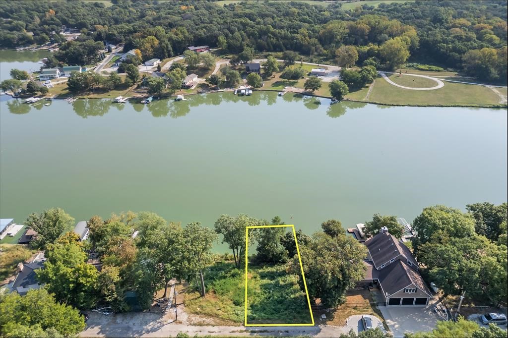 8364 Lakeshore Drive Property Photo 1
