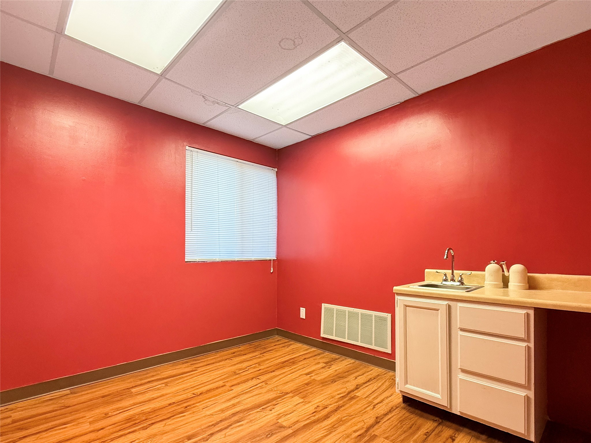 8365 University Boulevard A Property Photo 8