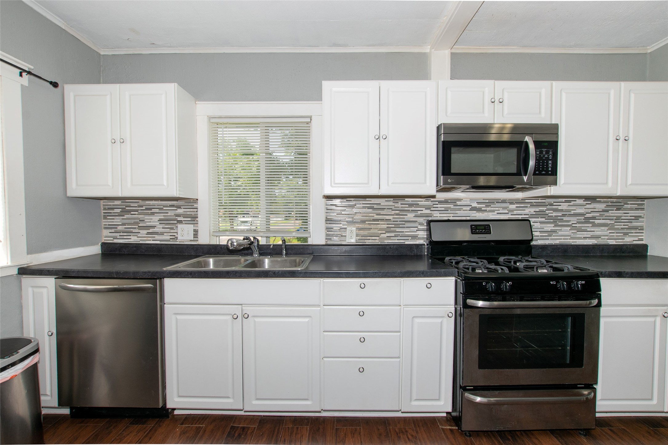 3203 Cambridge Street Property Photo 15