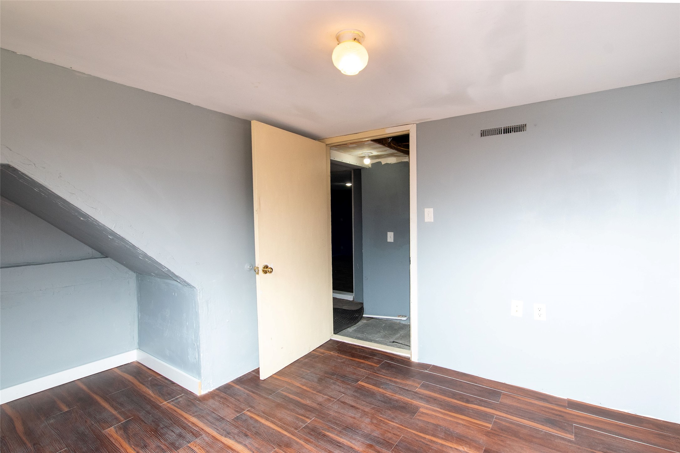 3203 Cambridge Street Property Photo 22