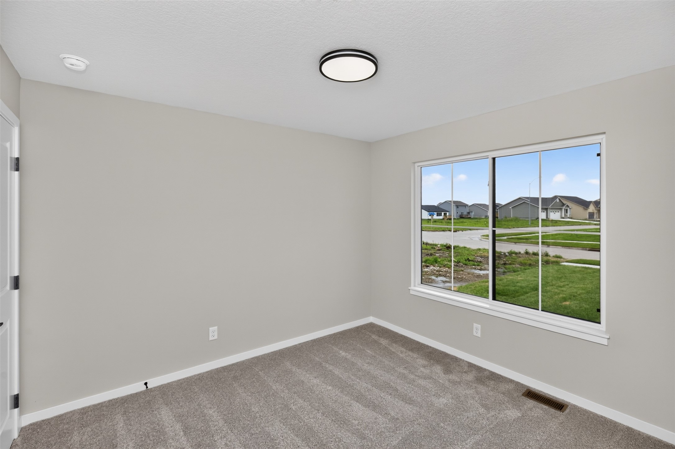4403 Ne 7th Street Property Photo 4