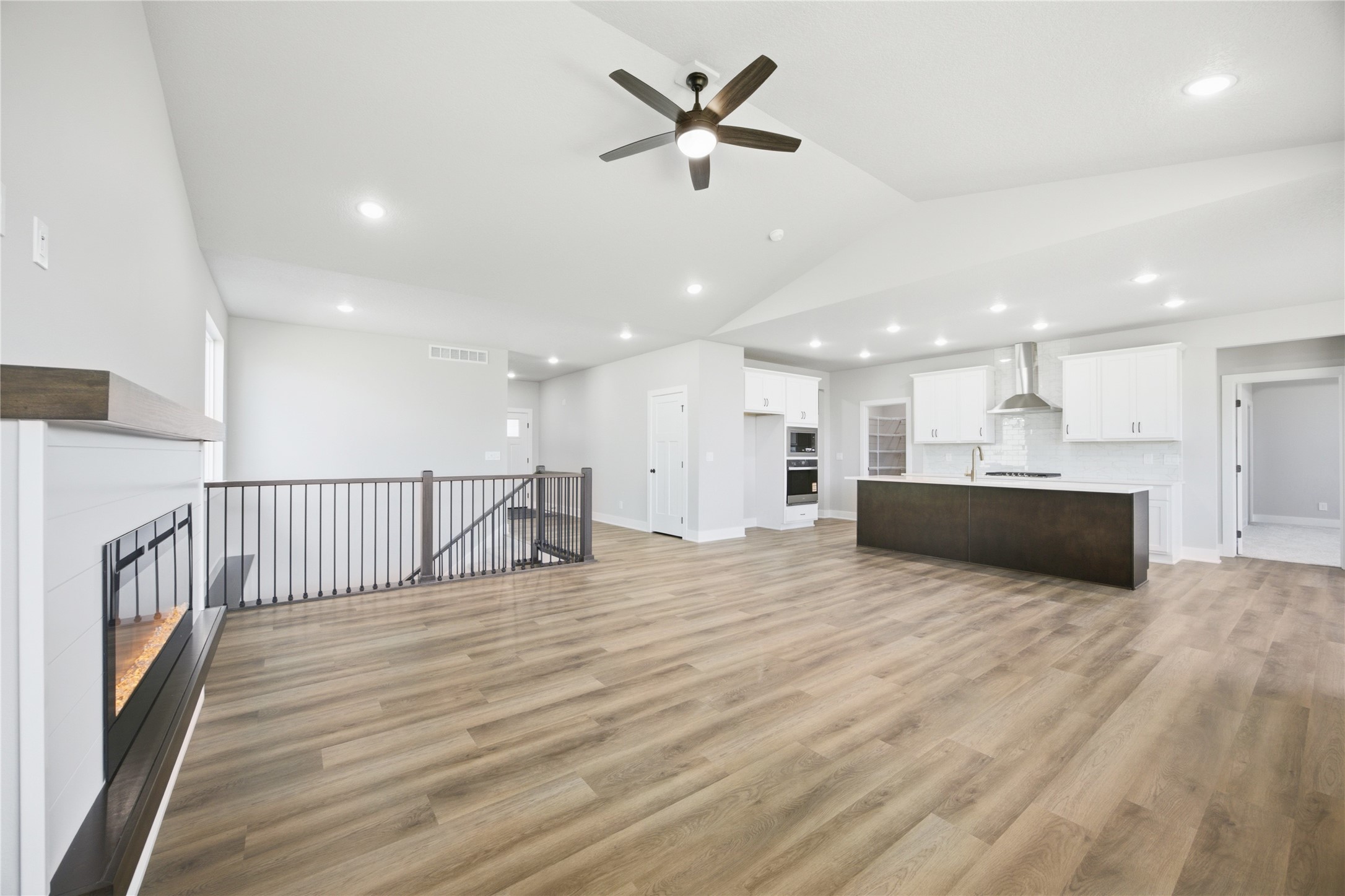 425 Nw Ryder Drive Property Photo 5