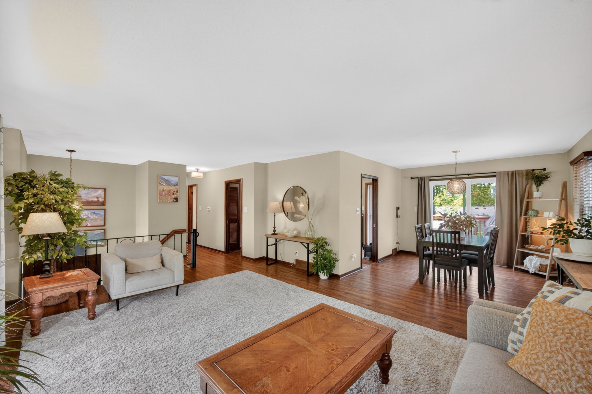 324 58th Place Property Photo 6