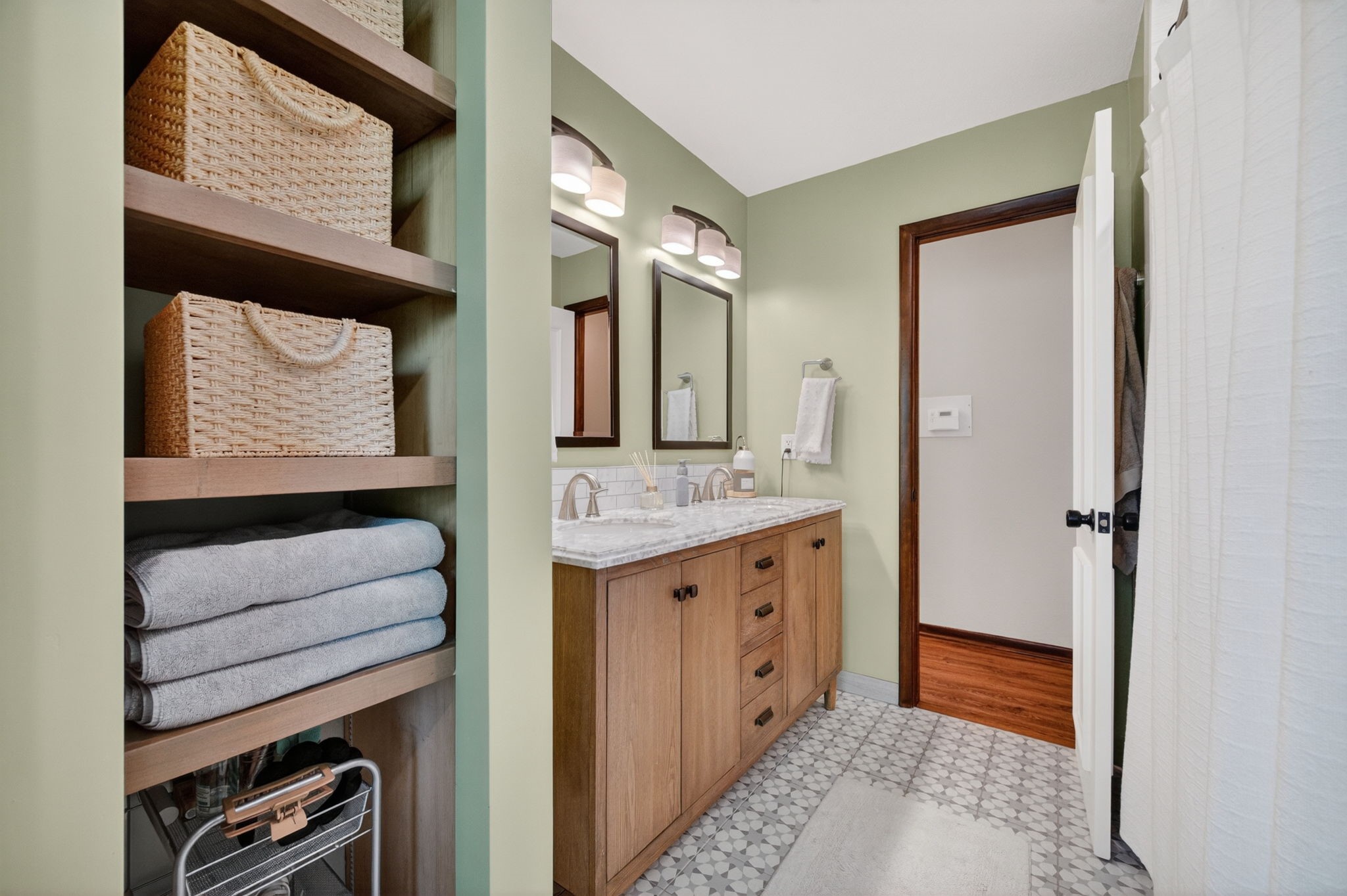 324 58th Place Property Photo 17