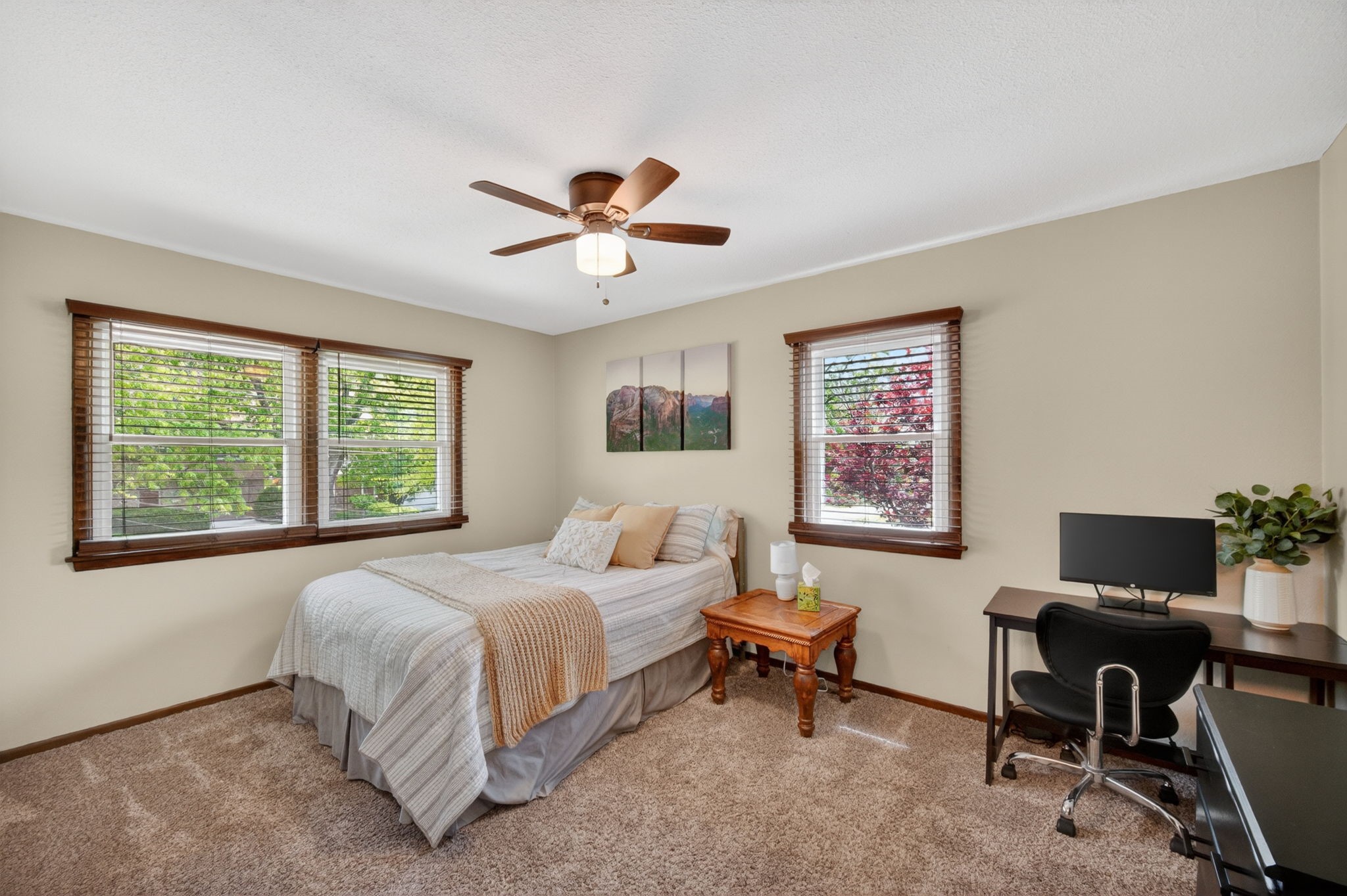 324 58th Place Property Photo 18