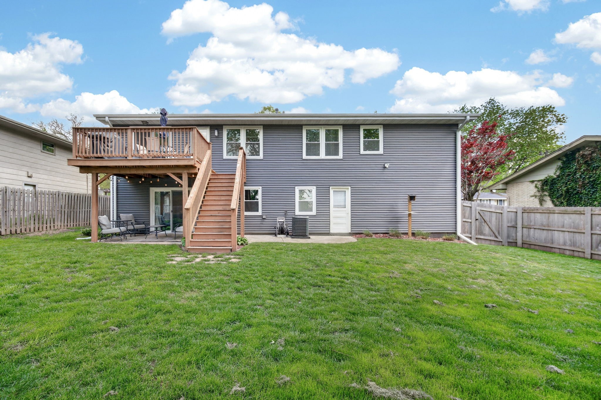 324 58th Place Property Photo 29