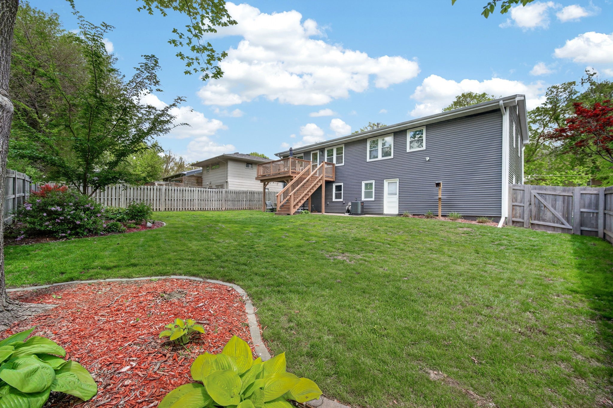 324 58th Place Property Photo 30