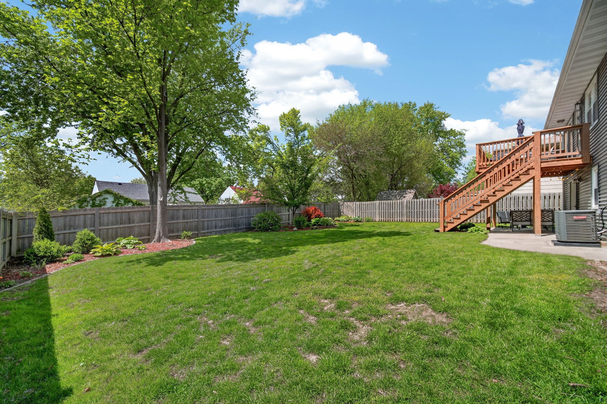 324 58th Place Property Photo 34