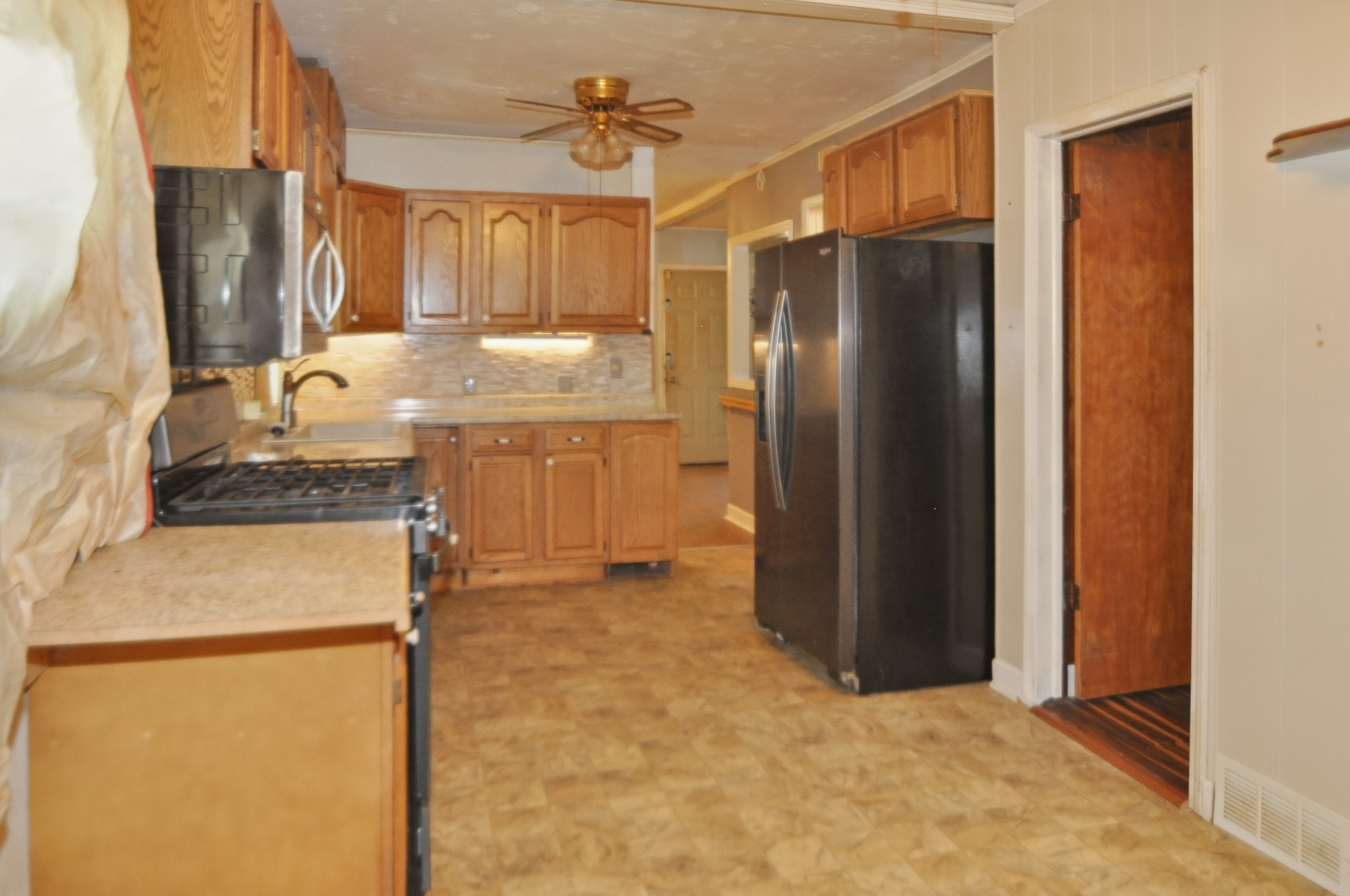 2401 Maple Street Property Photo 7