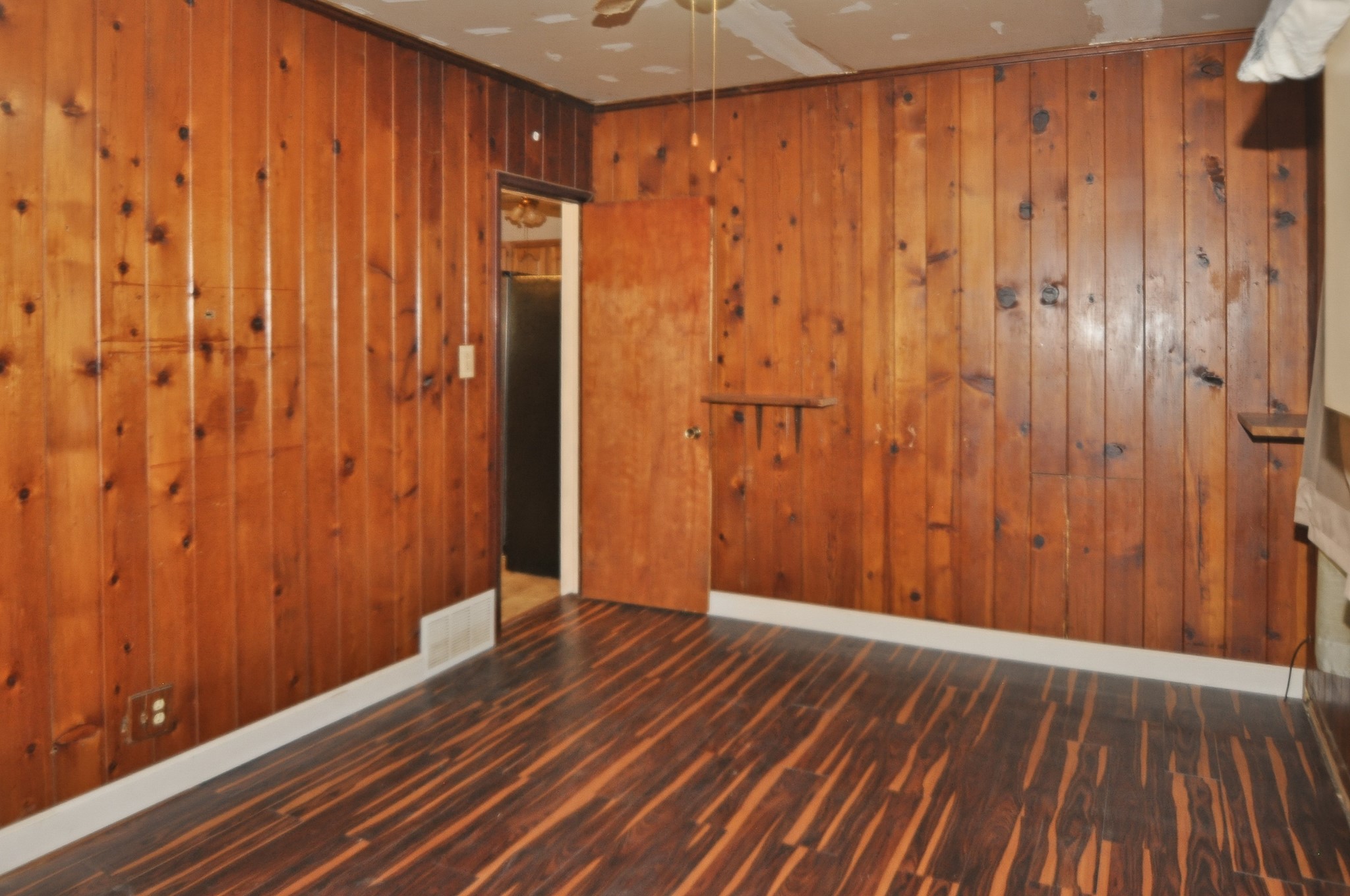 2401 Maple Street Property Photo 11
