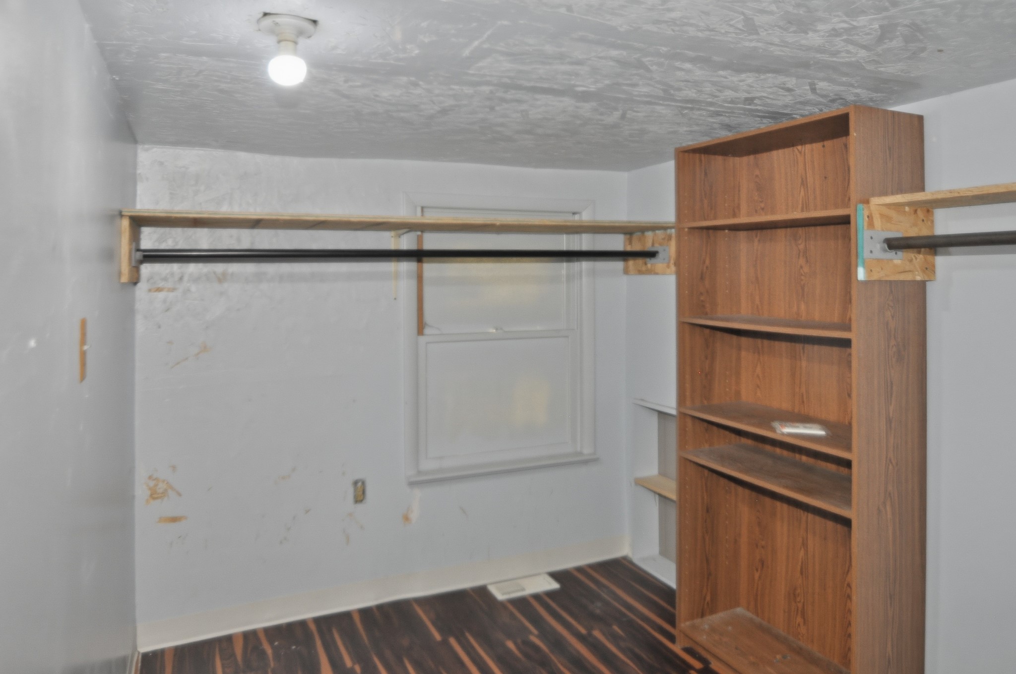 2401 Maple Street Property Photo 12