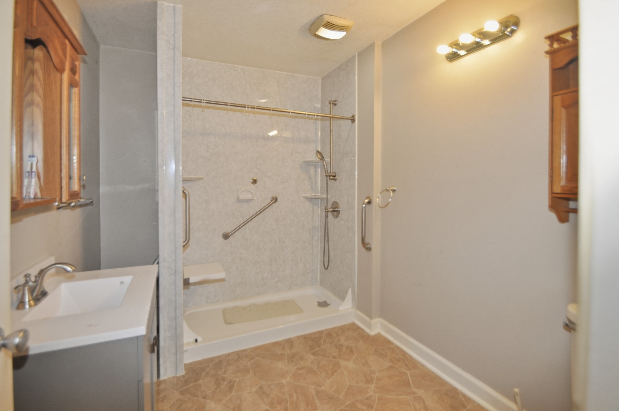 2401 Maple Street Property Photo 13