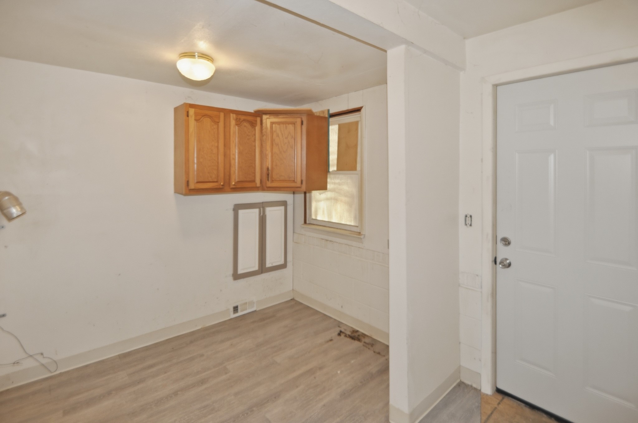 2401 Maple Street Property Photo 14