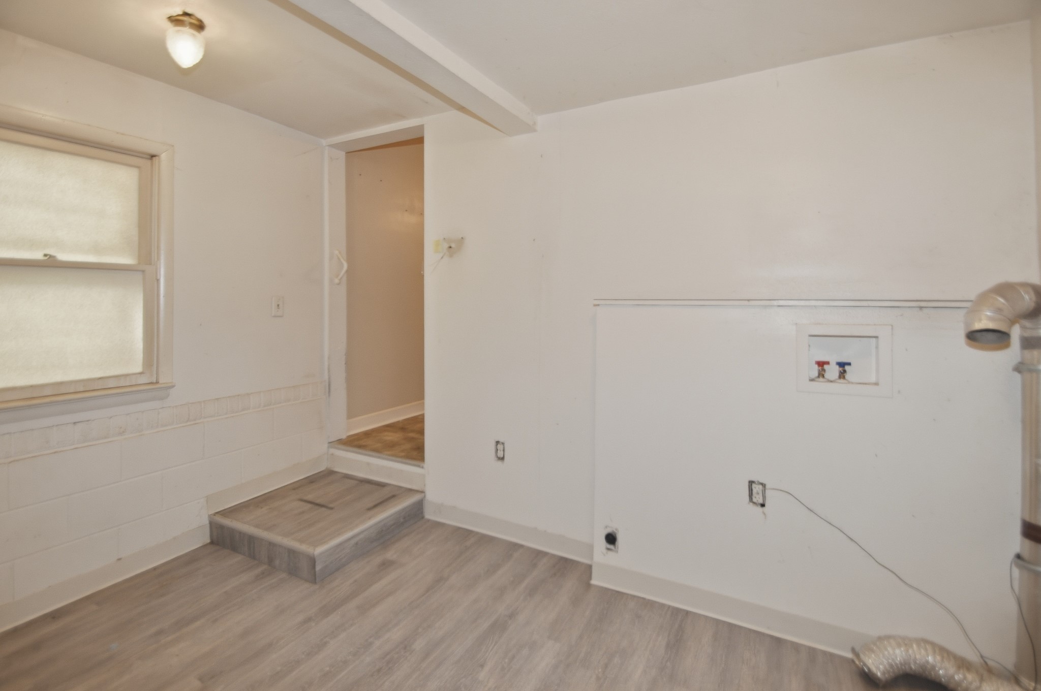 2401 Maple Street Property Photo 15