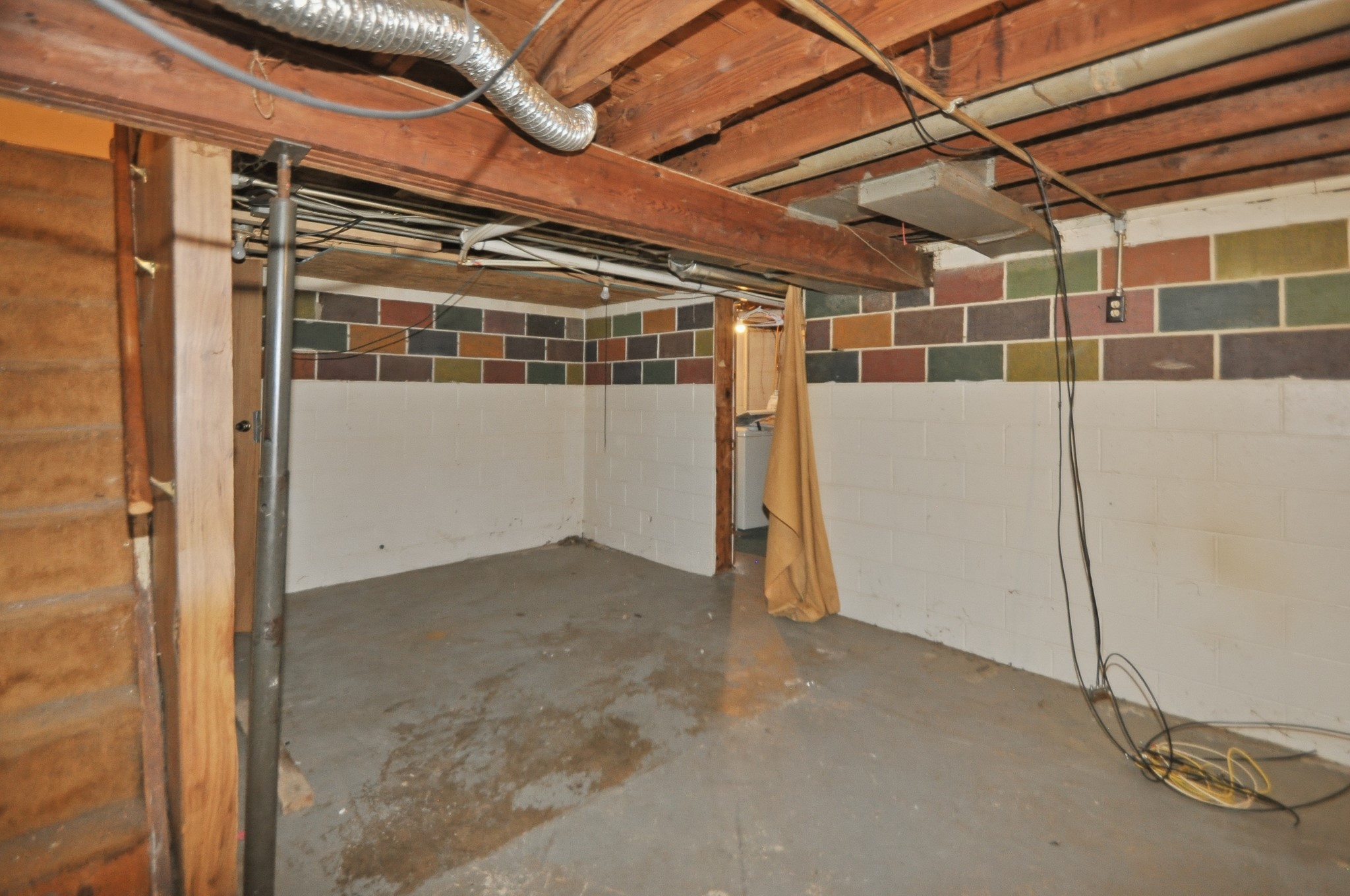 2401 Maple Street Property Photo 16