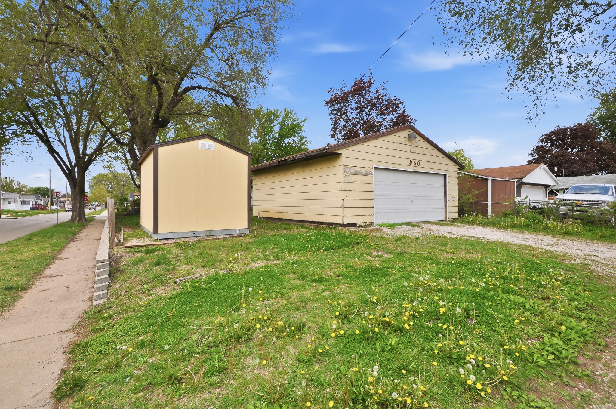 2401 Maple Street Property Photo 19