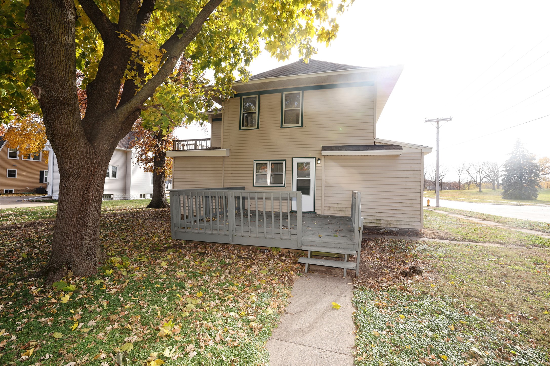 645 Ohio Street Property Photo 3
