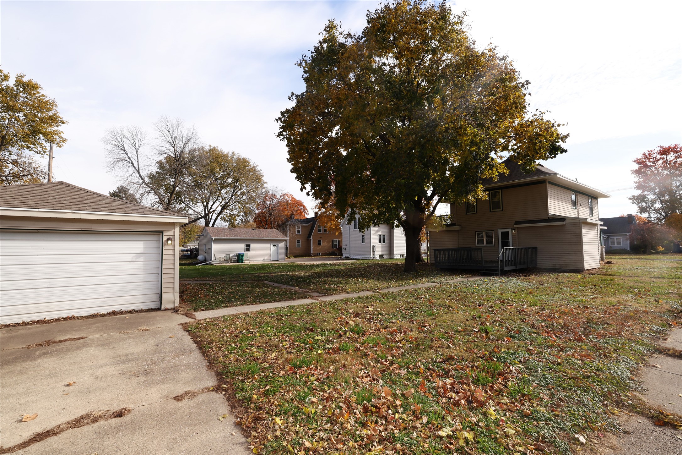 645 Ohio Street Property Photo 4