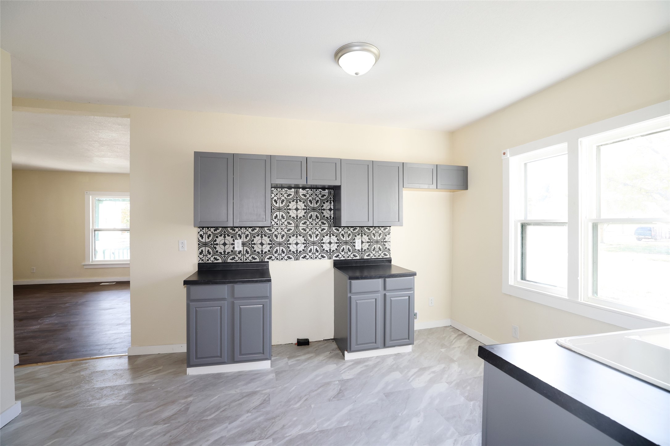 645 Ohio Street Property Photo 14