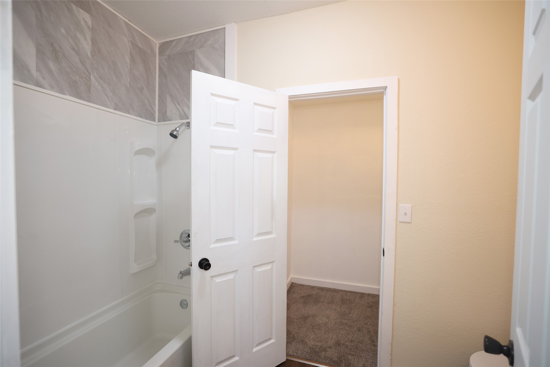 645 Ohio Street Property Photo 26