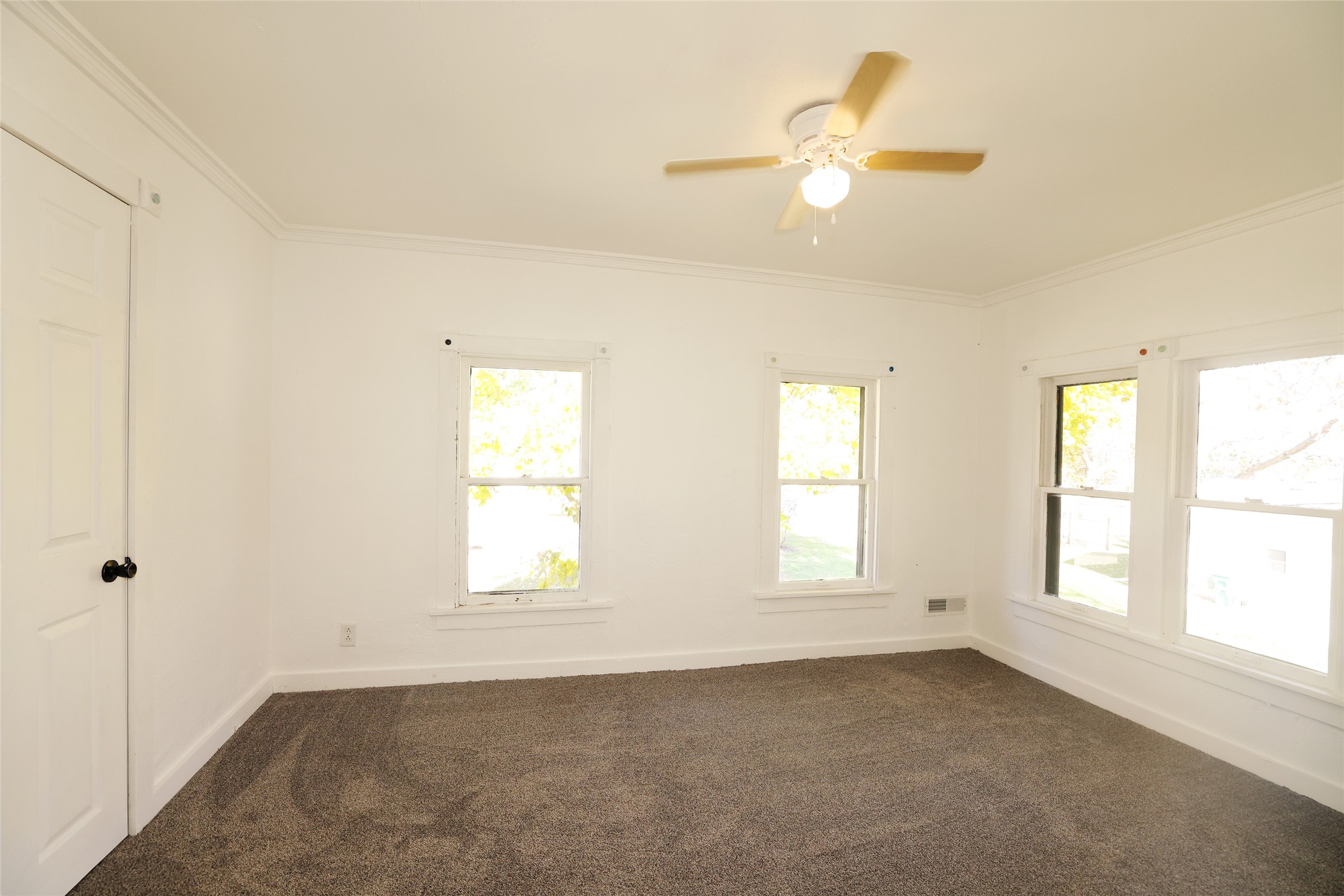 645 Ohio Street Property Photo 29