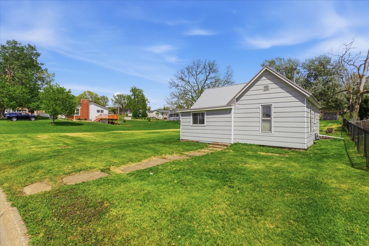 610 Center Street Property Photo 1