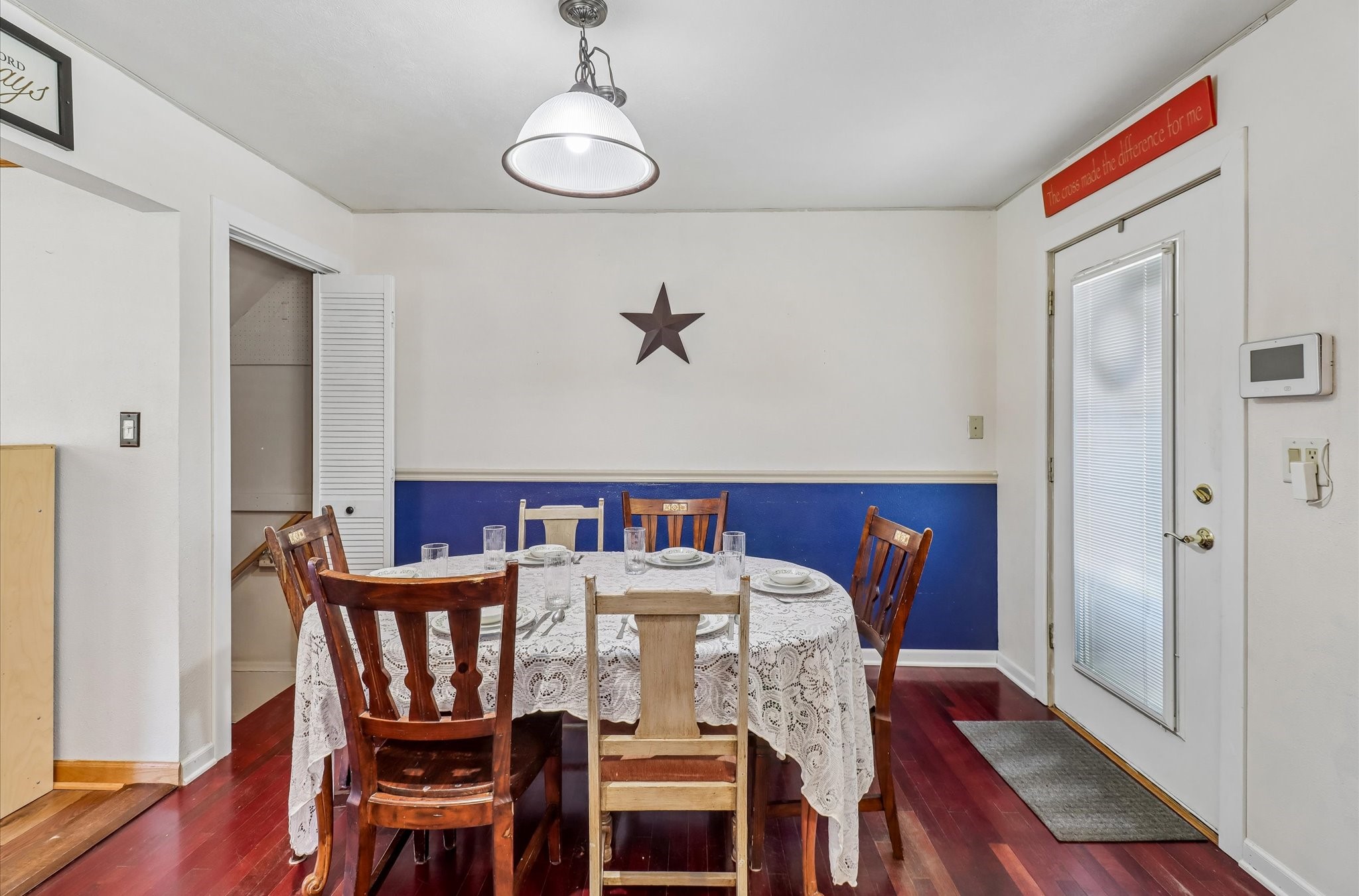 6219 S Union Street Property Photo 5