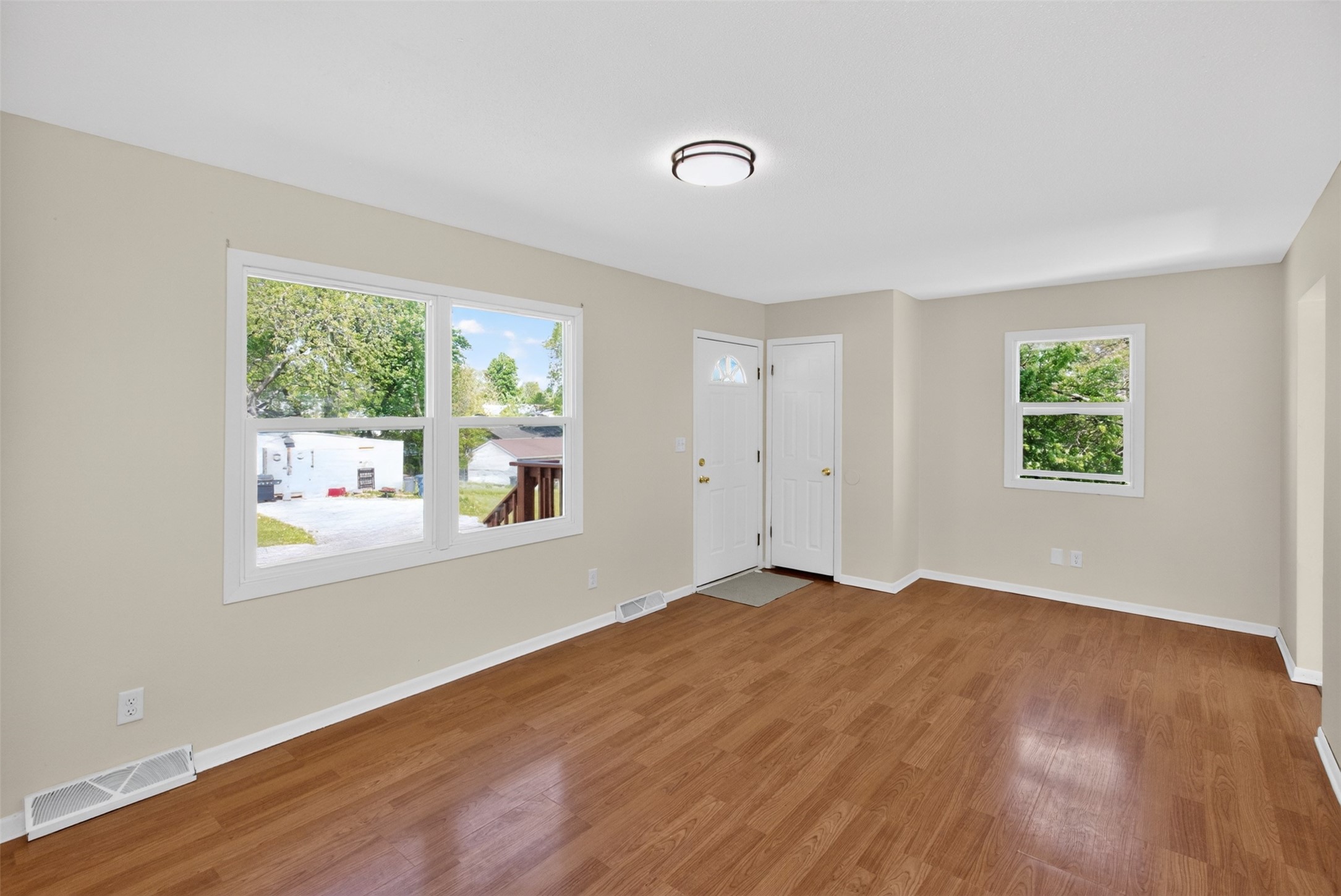 5313 Sw 10th Street Property Photo 6