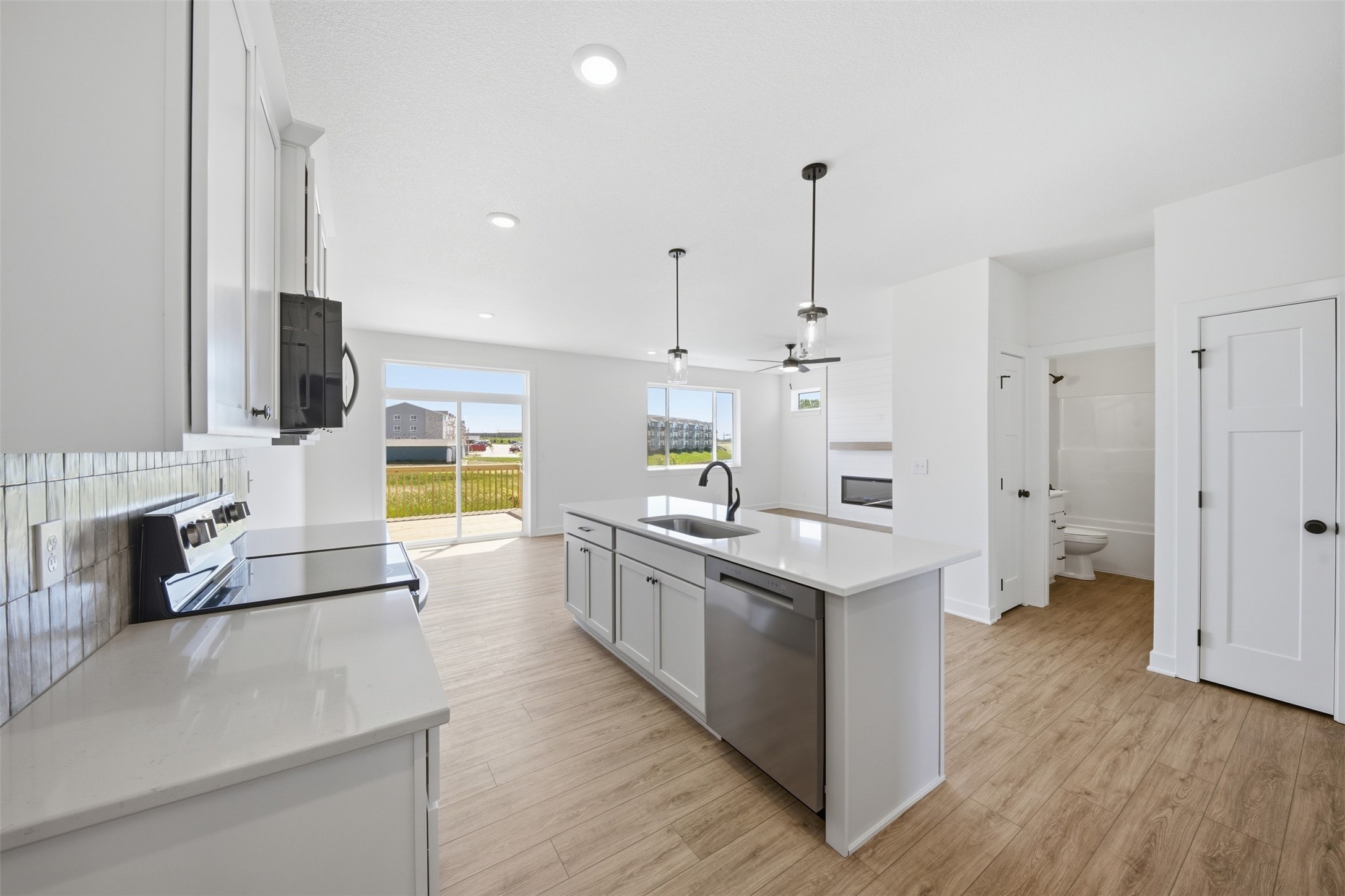885 11th Street Property Photo 5