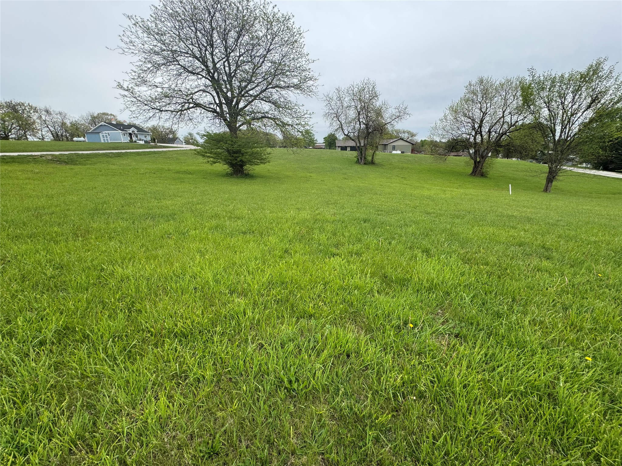 000 Crestview Drive Property Photo 1