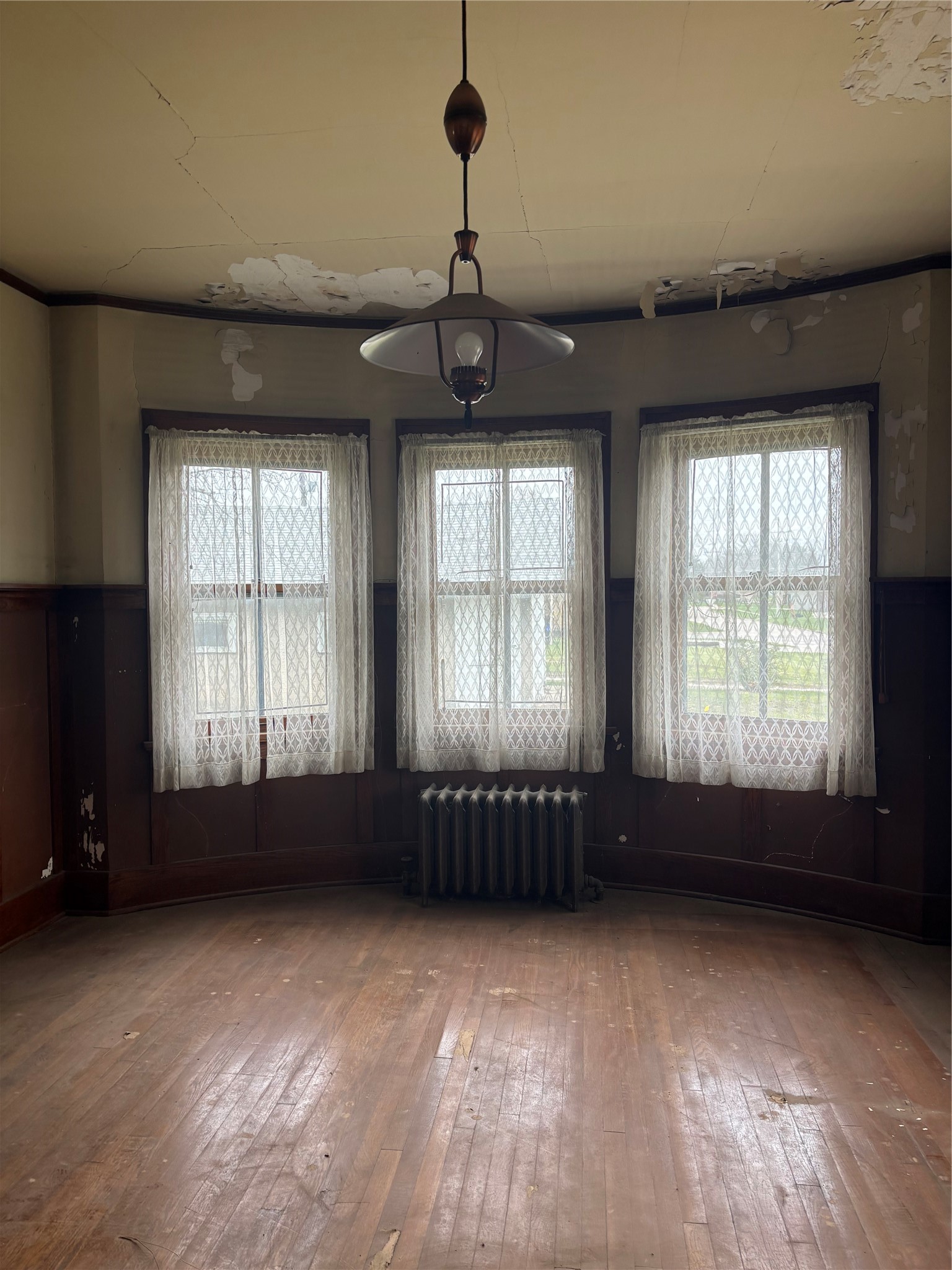 211 S Maple Street Property Photo 8
