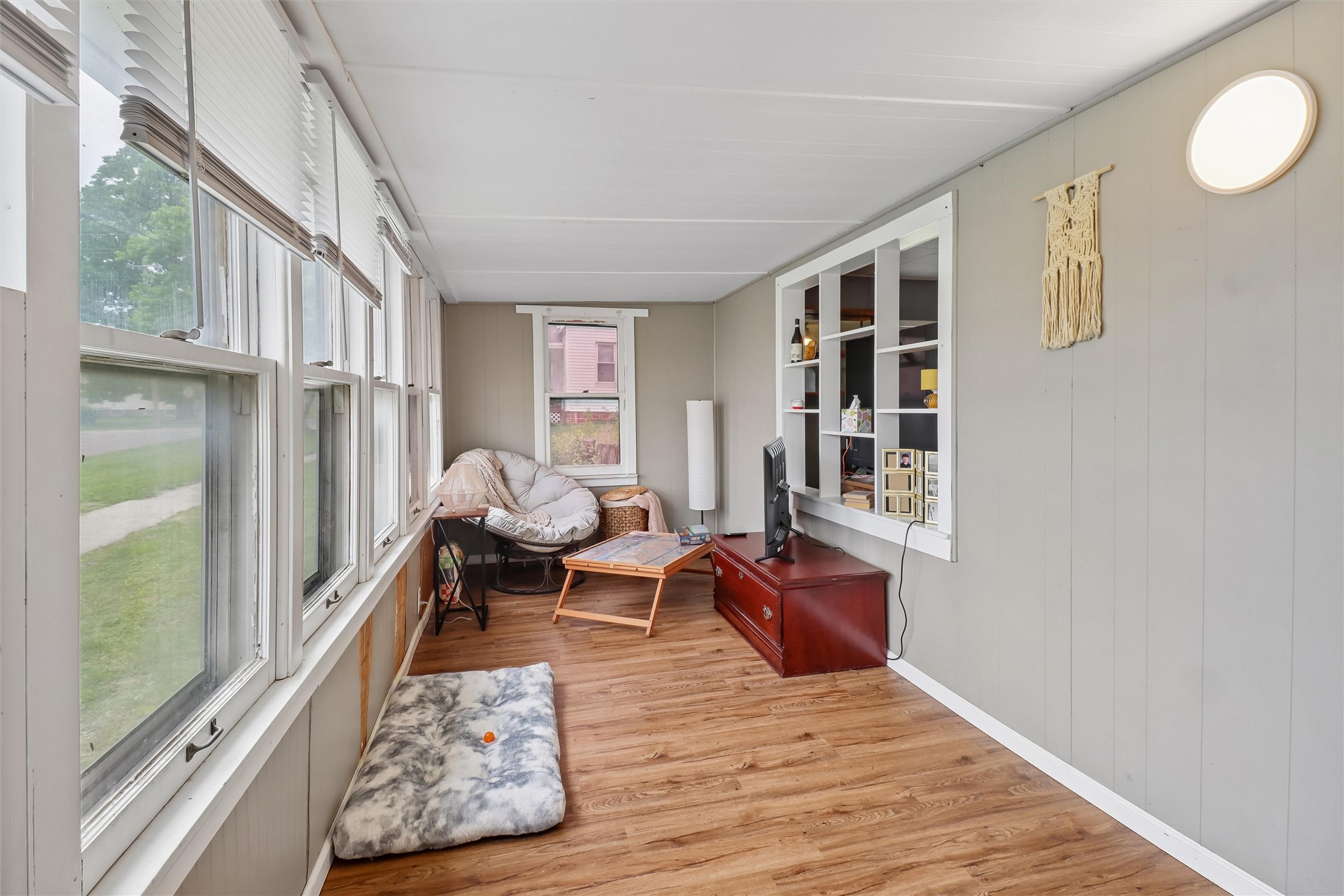 503 E State Street Property Photo 5