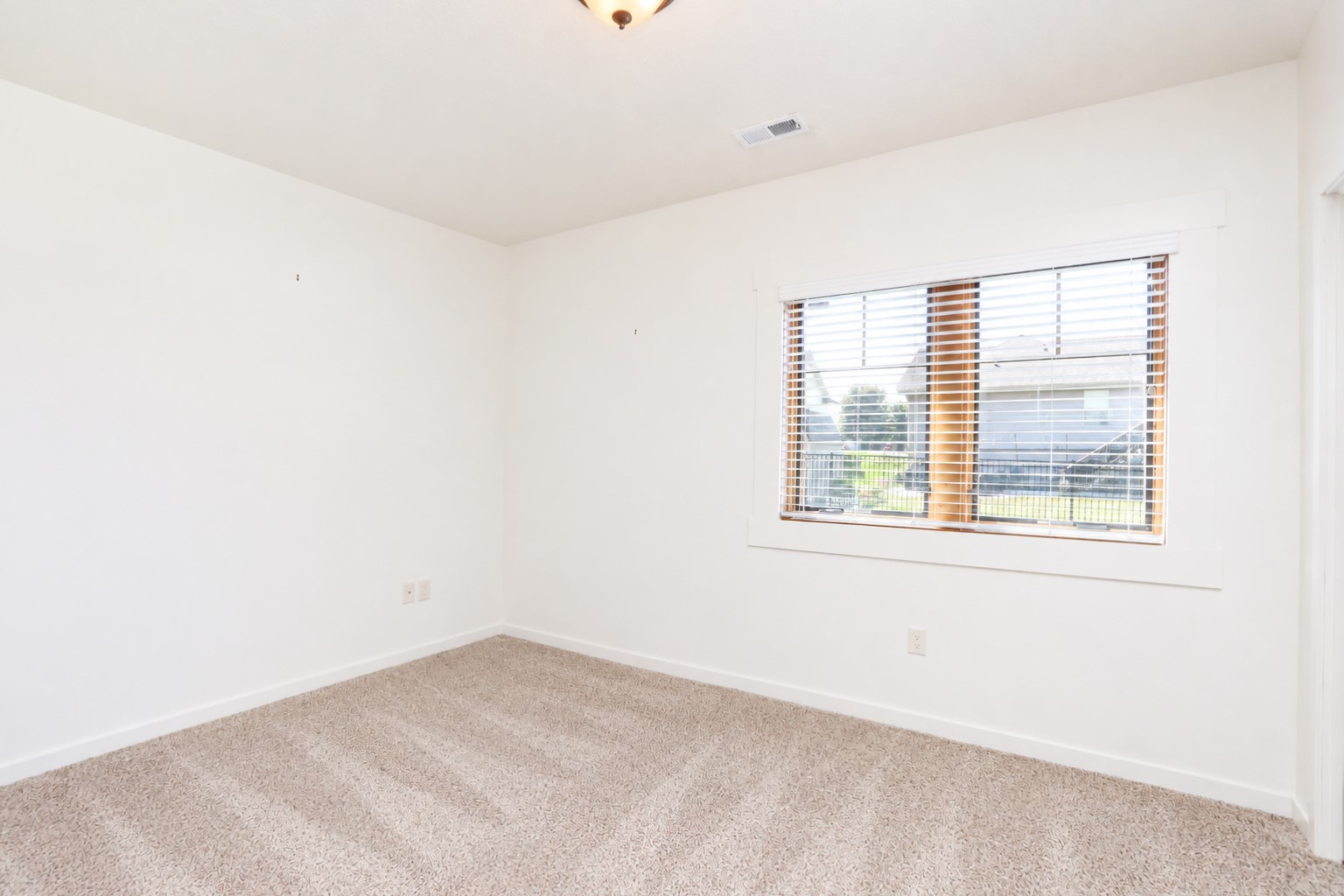 422 Stonegate Court Sw Property Photo 20