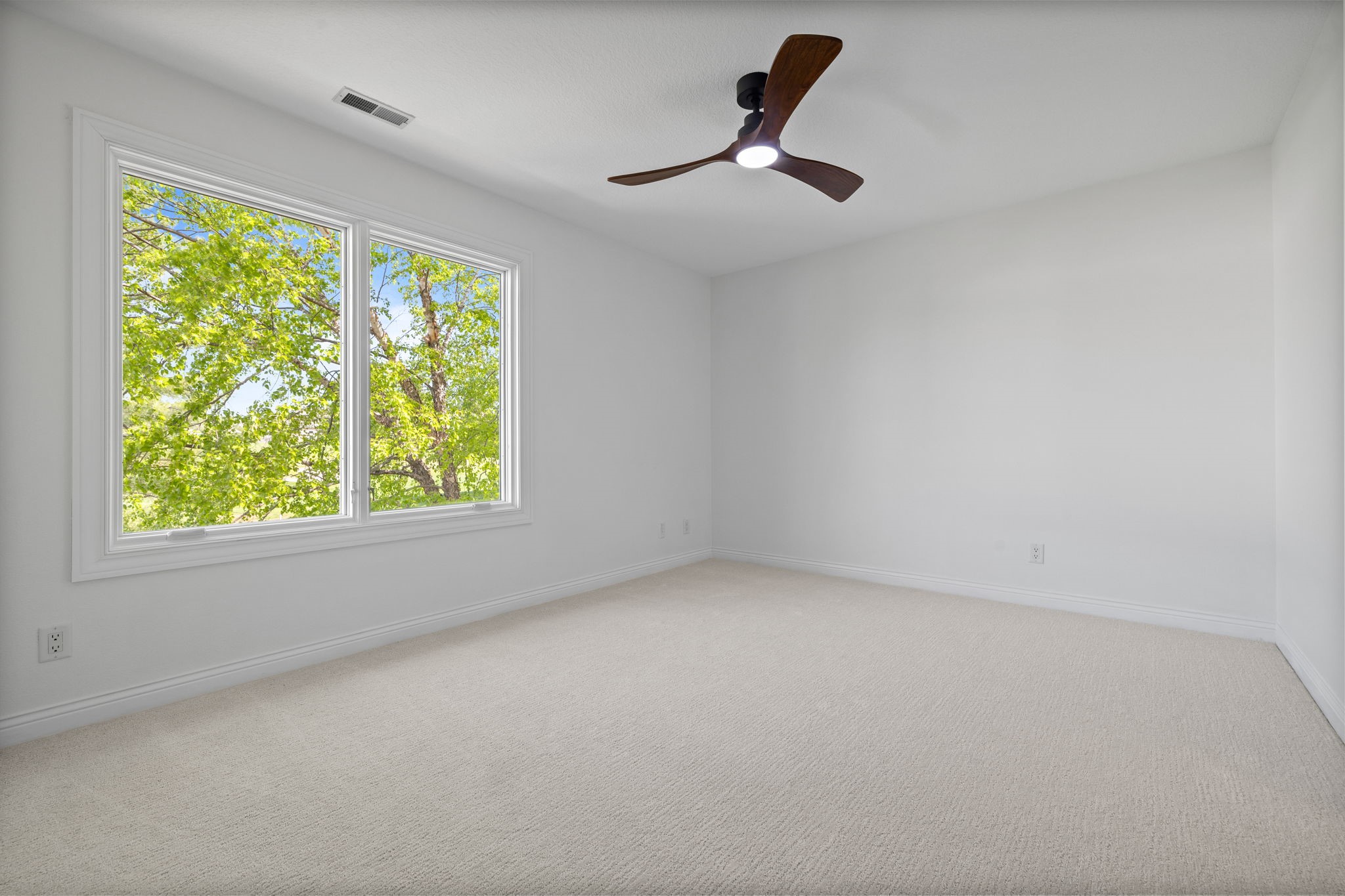 5583 Beechwood Terrace Property Photo 17