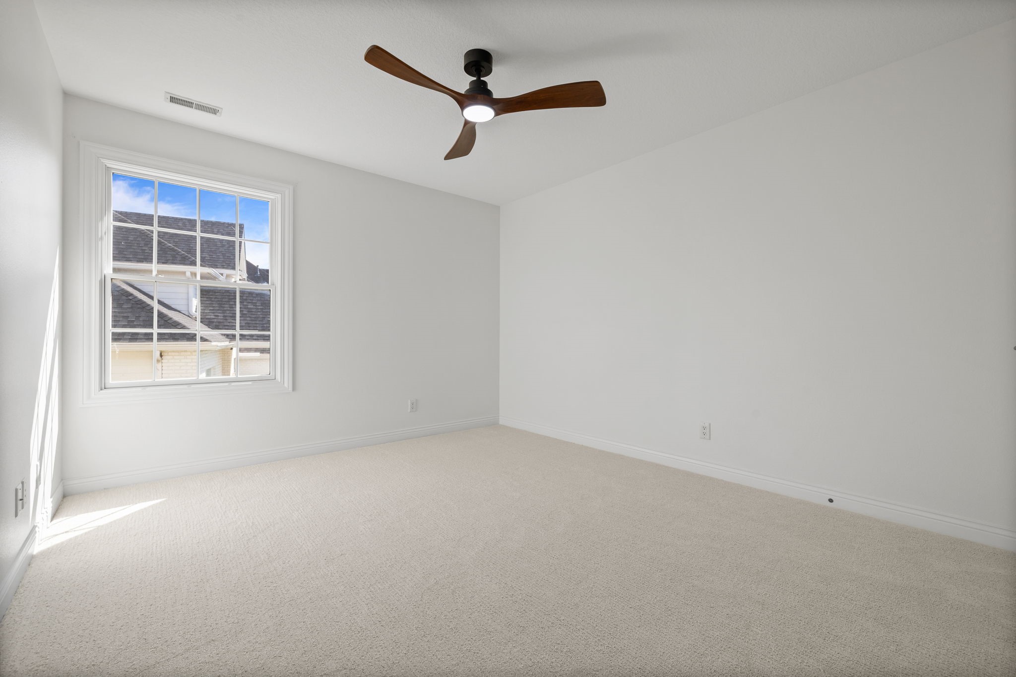 5583 Beechwood Terrace Property Photo 19