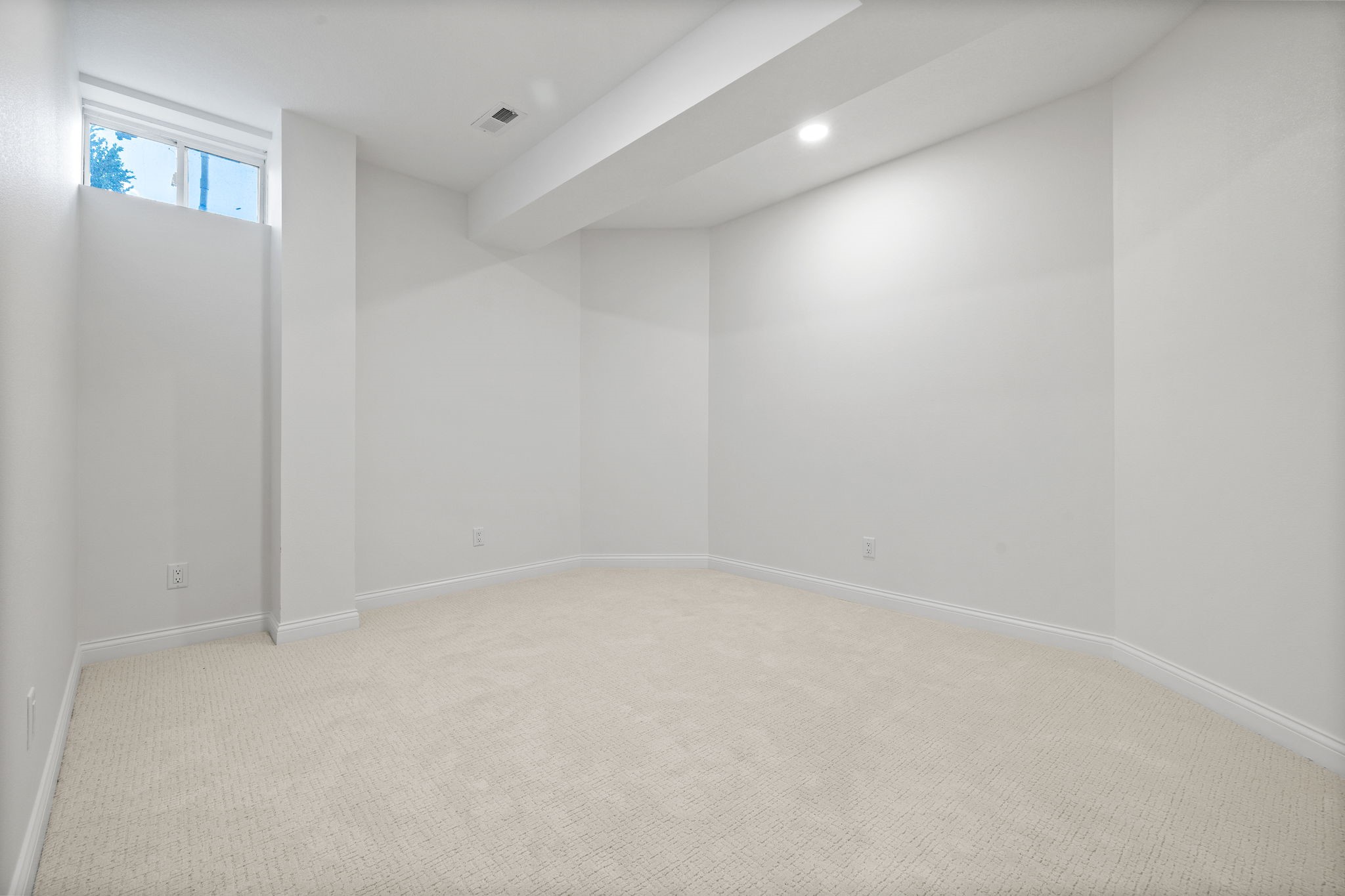 5583 Beechwood Terrace Property Photo 25